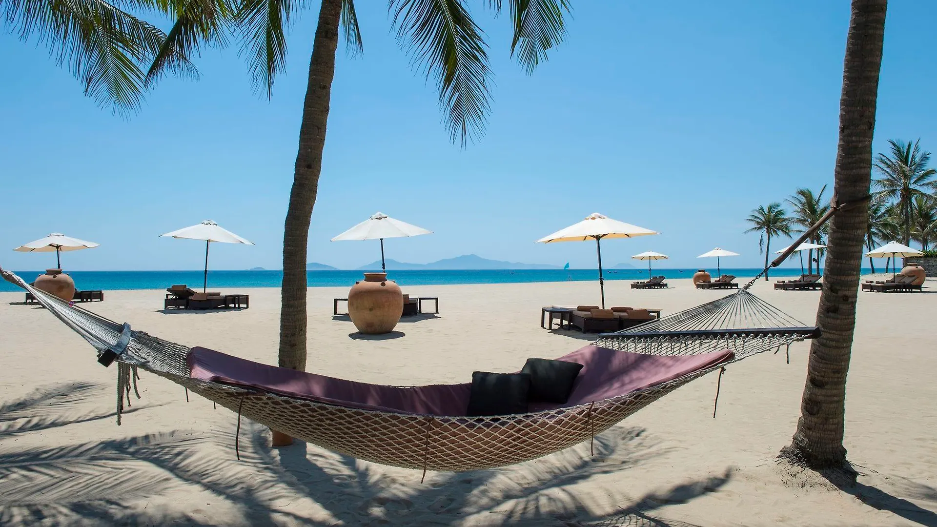 ***** Resort Four Seasons The Nam Hai, Hoi An, Vietnam Ha Bang Vietnam